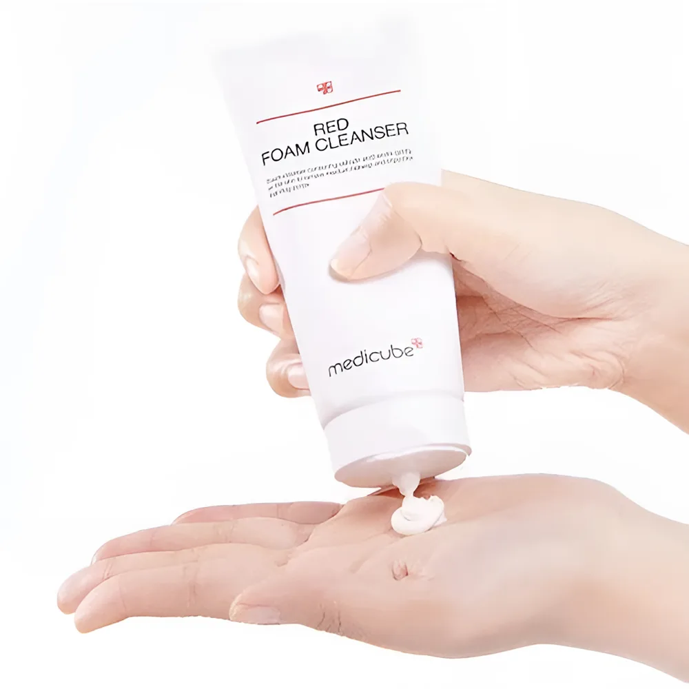 Очищающая пенка для лица от акне с салициловой кислотой Medicube Red Foam Cleanser 120 мл