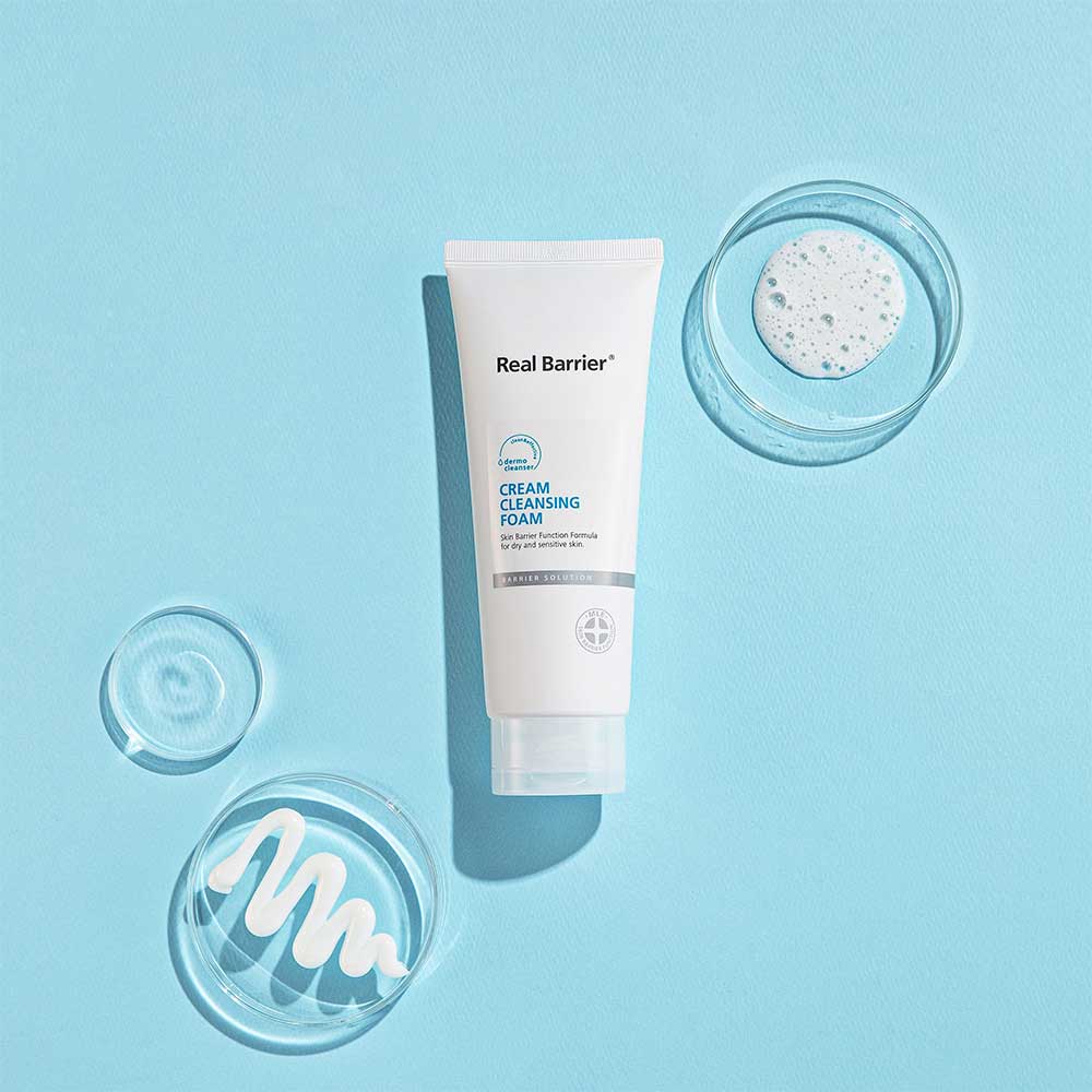 Увлажняющая кремовая пенка для умывания Real Barrier Cream Cleansing Foam 30 мл