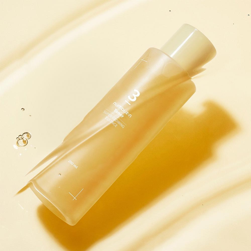Питательное средство-тонер для сияющего тона лица Numbuzin No.3 Super Glowing Essence Toner 200 мл