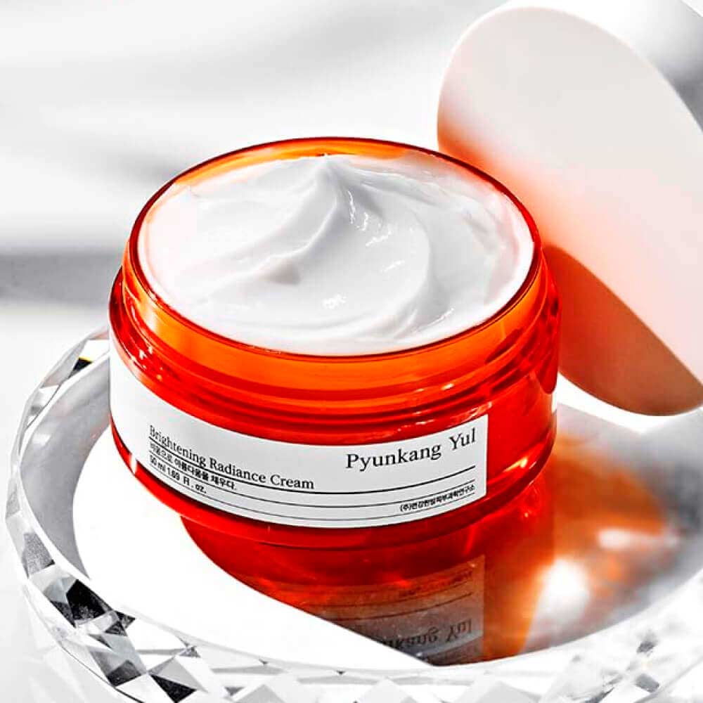 Осветляющий питательный крем для сияния кожи Pyunkang Yul Brightening Radiance Cream 50 мл.